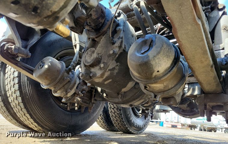 image for item EA2376 2014 Freightliner  Coronado SD 122 semi truck