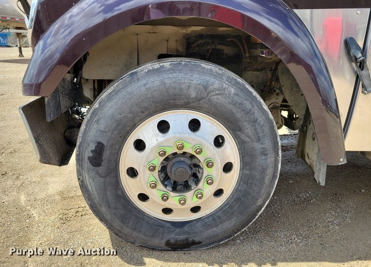 image for item EA2376 2014 Freightliner  Coronado SD 122 semi truck