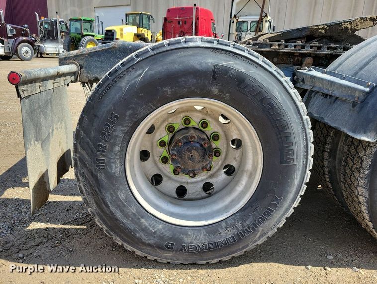 image for item EA2376 2014 Freightliner  Coronado SD 122 semi truck