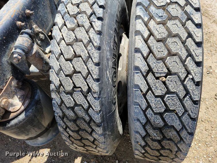 image for item EA2376 2014 Freightliner  Coronado SD 122 semi truck