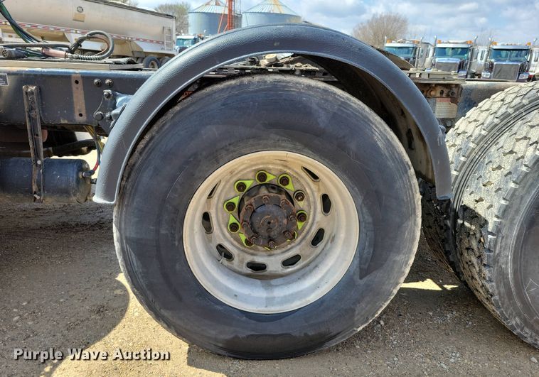 image for item EA2376 2014 Freightliner  Coronado SD 122 semi truck