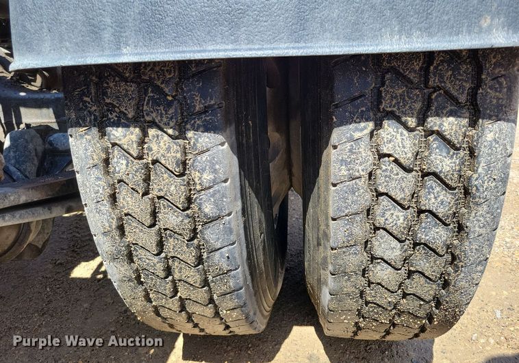 image for item EA2376 2014 Freightliner  Coronado SD 122 semi truck