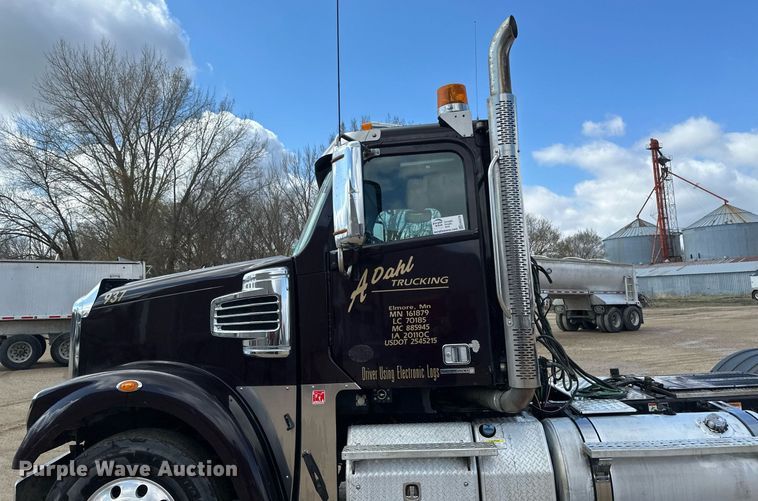 image for item EA2378 2014 Freightliner  Coronado SD 122 semi truck