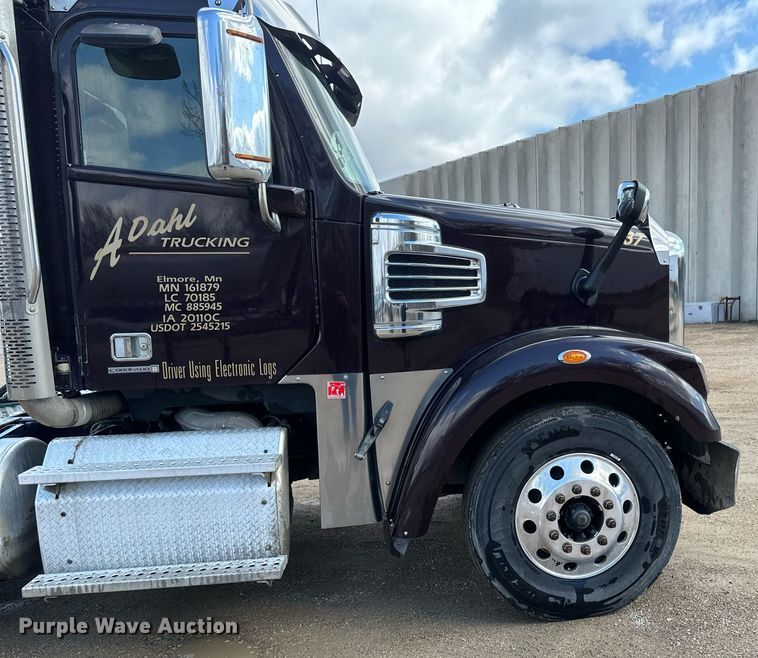 image for item EA2378 2014 Freightliner  Coronado SD 122 semi truck