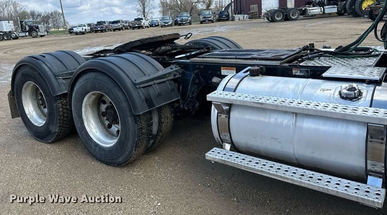 image for item EA2378 2014 Freightliner  Coronado SD 122 semi truck