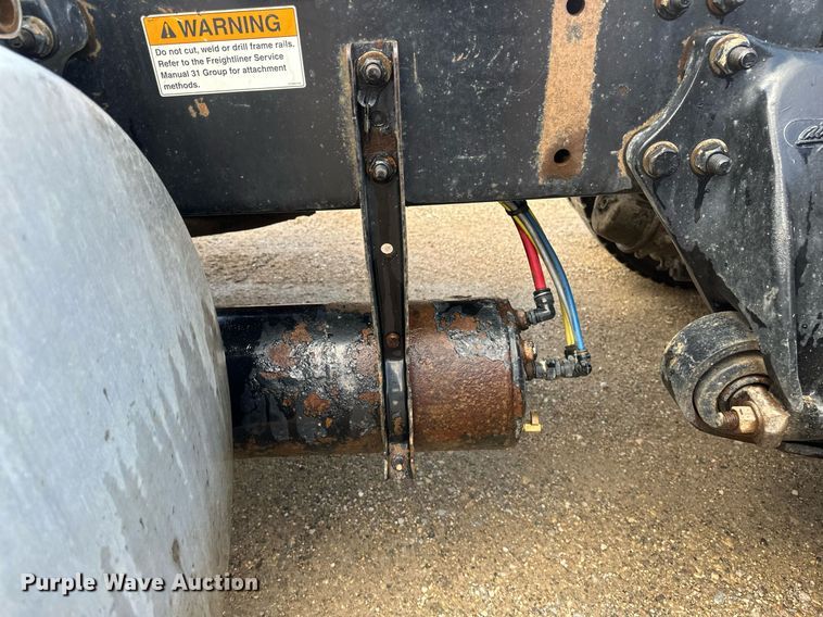 image for item EA2378 2014 Freightliner  Coronado SD 122 semi truck