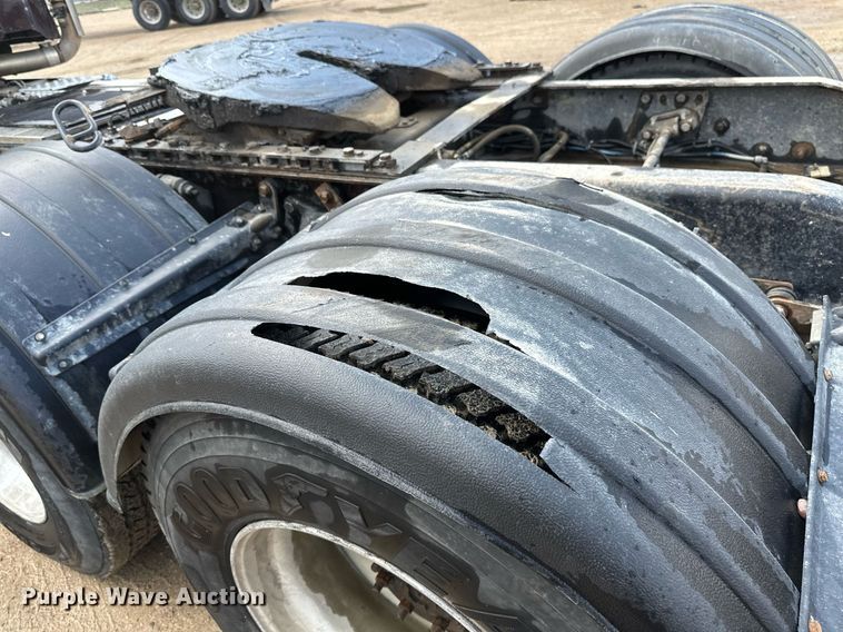 image for item EA2378 2014 Freightliner  Coronado SD 122 semi truck