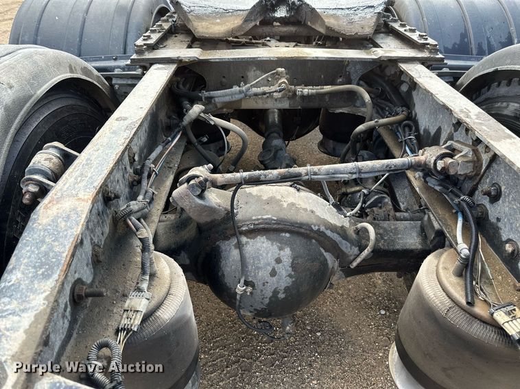 image for item EA2378 2014 Freightliner  Coronado SD 122 semi truck