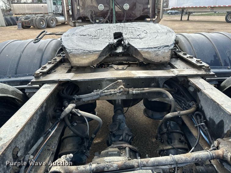 image for item EA2378 2014 Freightliner  Coronado SD 122 semi truck