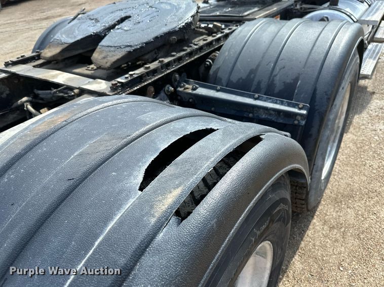 image for item EA2378 2014 Freightliner  Coronado SD 122 semi truck