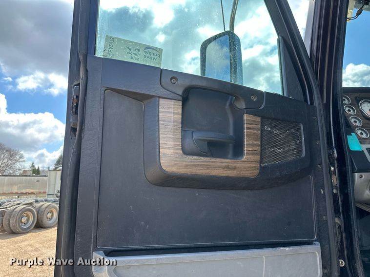 image for item EA2378 2014 Freightliner  Coronado SD 122 semi truck