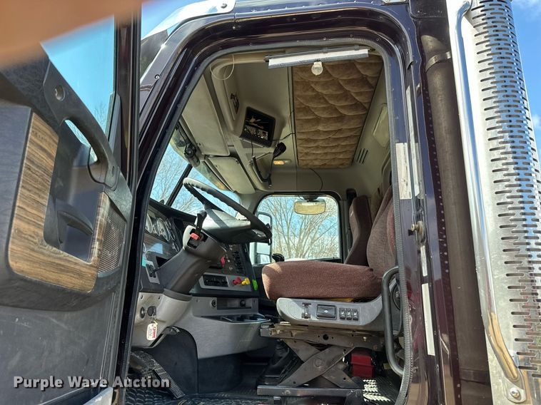 image for item EA2378 2014 Freightliner  Coronado SD 122 semi truck