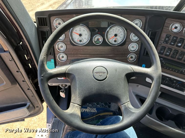 image for item EA2378 2014 Freightliner  Coronado SD 122 semi truck