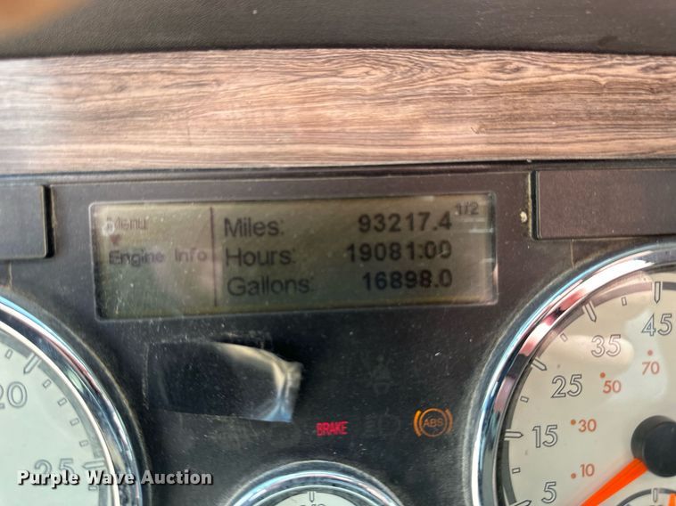 image for item EA2378 2014 Freightliner  Coronado SD 122 semi truck