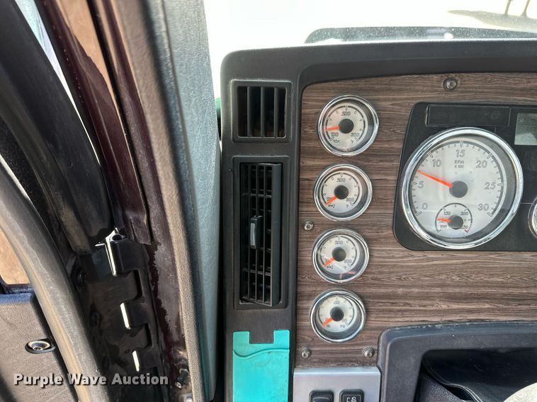 image for item EA2378 2014 Freightliner  Coronado SD 122 semi truck