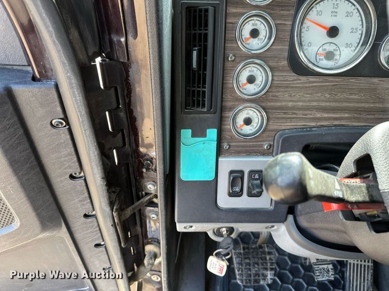 image for item EA2378 2014 Freightliner  Coronado SD 122 semi truck