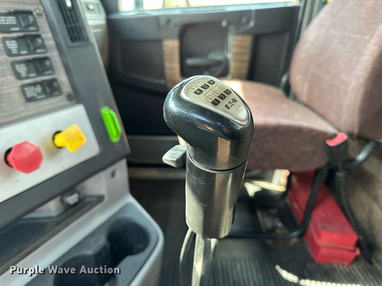 image for item EA2378 2014 Freightliner  Coronado SD 122 semi truck