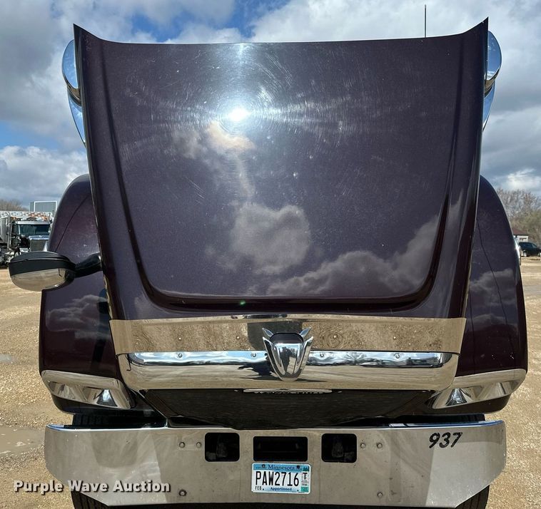 image for item EA2378 2014 Freightliner  Coronado SD 122 semi truck