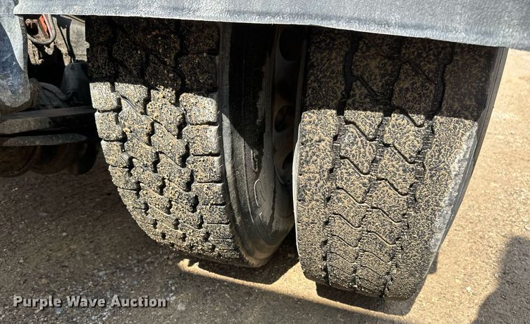 image for item EA2378 2014 Freightliner  Coronado SD 122 semi truck