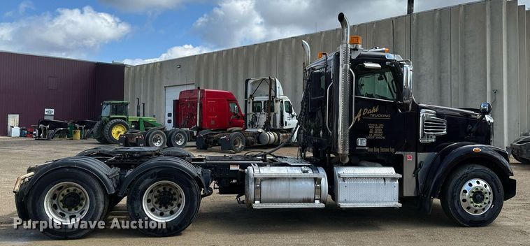 image for item EA2380 2014 Freightliner Coronado SD 122 semi truck