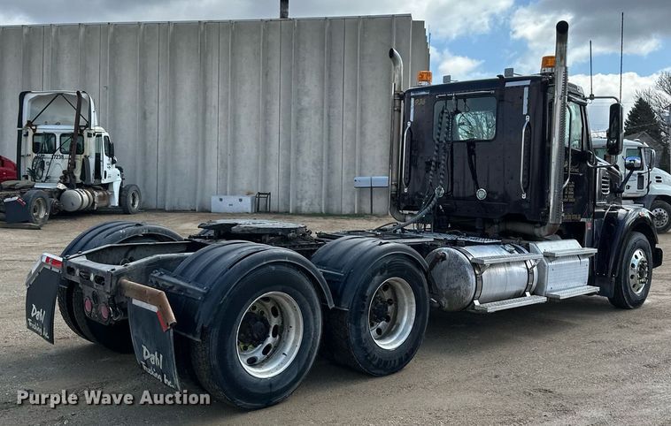 image for item EA2380 2014 Freightliner Coronado SD 122 semi truck