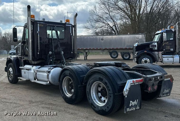 image for item EA2380 2014 Freightliner Coronado SD 122 semi truck