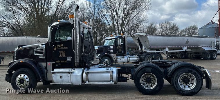 image for item EA2380 2014 Freightliner Coronado SD 122 semi truck