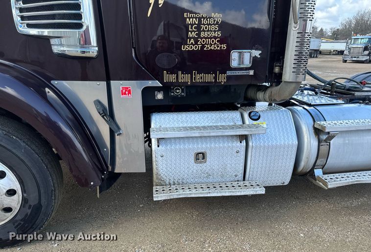 image for item EA2380 2014 Freightliner Coronado SD 122 semi truck