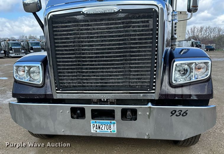 image for item EA2380 2014 Freightliner Coronado SD 122 semi truck