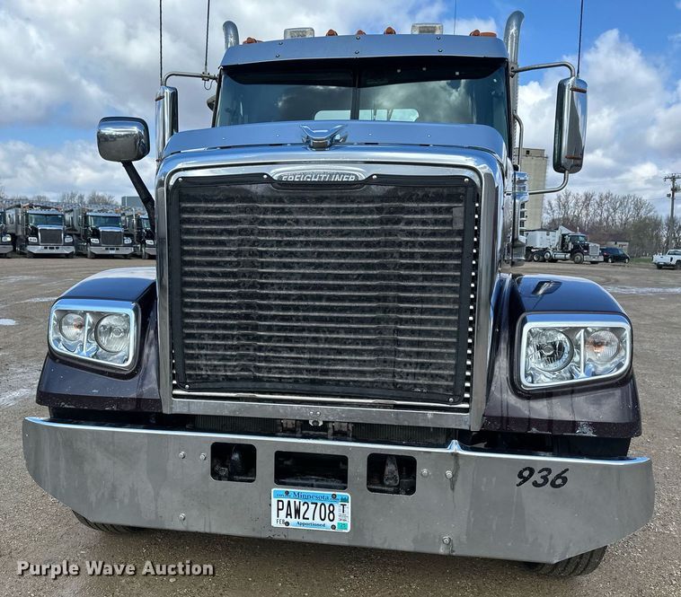 image for item EA2380 2014 Freightliner Coronado SD 122 semi truck