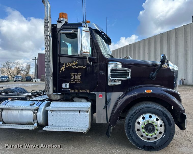 image for item EA2380 2014 Freightliner Coronado SD 122 semi truck