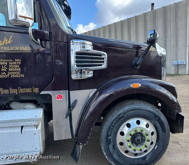 image for item EA2380 2014 Freightliner Coronado SD 122 semi truck