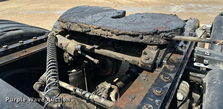 image for item EA2380 2014 Freightliner Coronado SD 122 semi truck