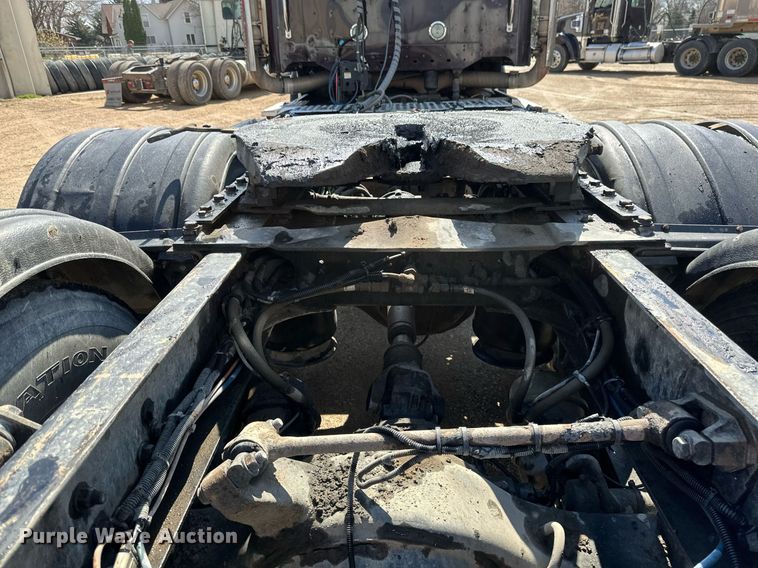 image for item EA2380 2014 Freightliner Coronado SD 122 semi truck