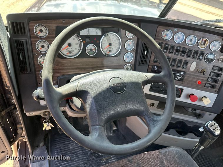 image for item EA2380 2014 Freightliner Coronado SD 122 semi truck