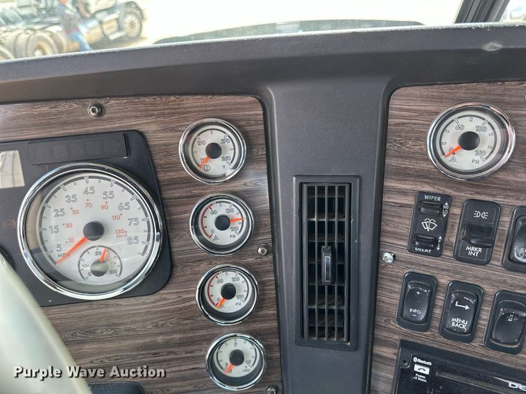 image for item EA2380 2014 Freightliner Coronado SD 122 semi truck