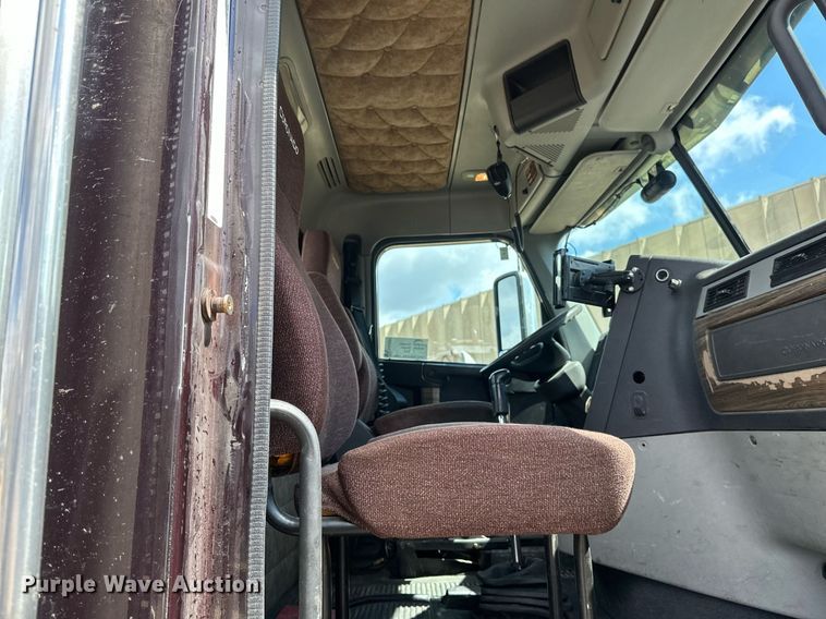 image for item EA2380 2014 Freightliner Coronado SD 122 semi truck