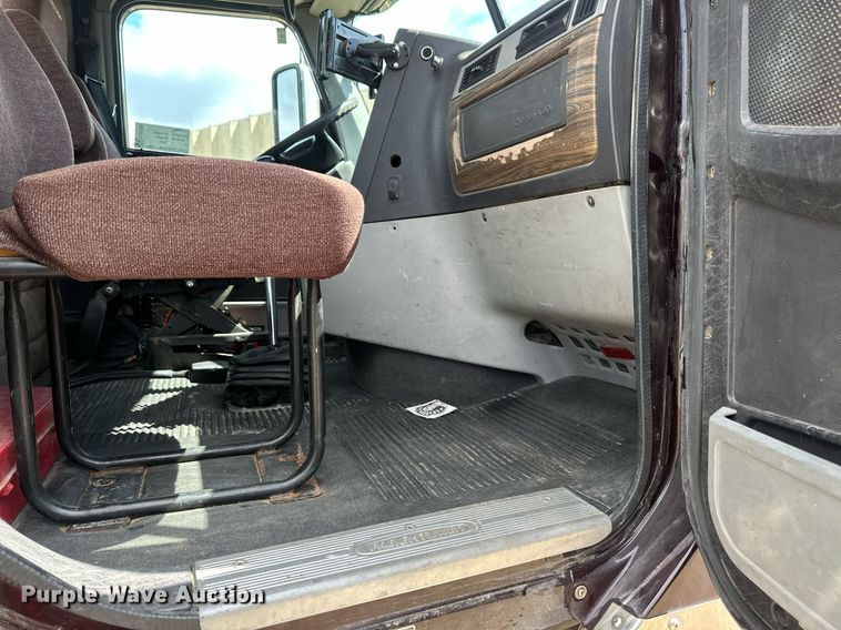 image for item EA2380 2014 Freightliner Coronado SD 122 semi truck