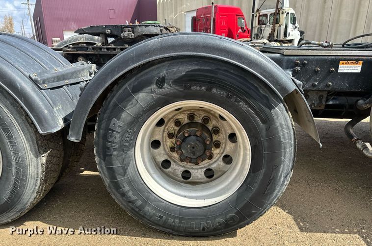 image for item EA2380 2014 Freightliner Coronado SD 122 semi truck