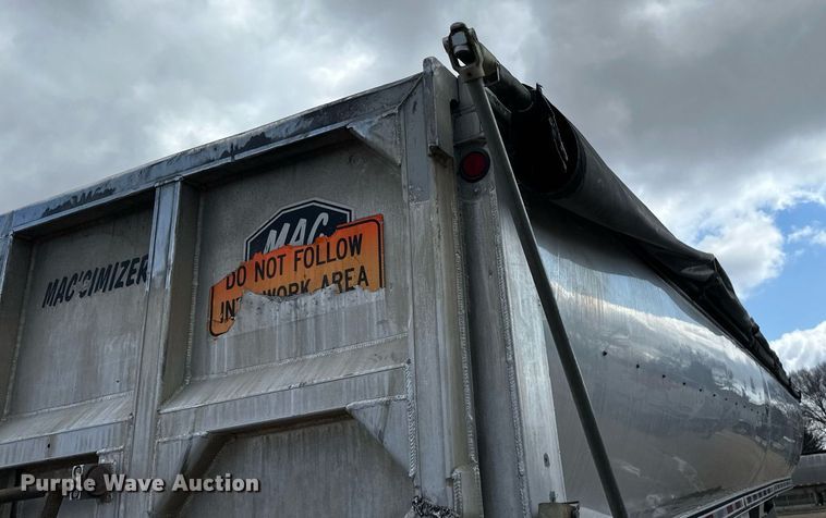 image for item EA2381 2008 Mac Trailer end dump trailer