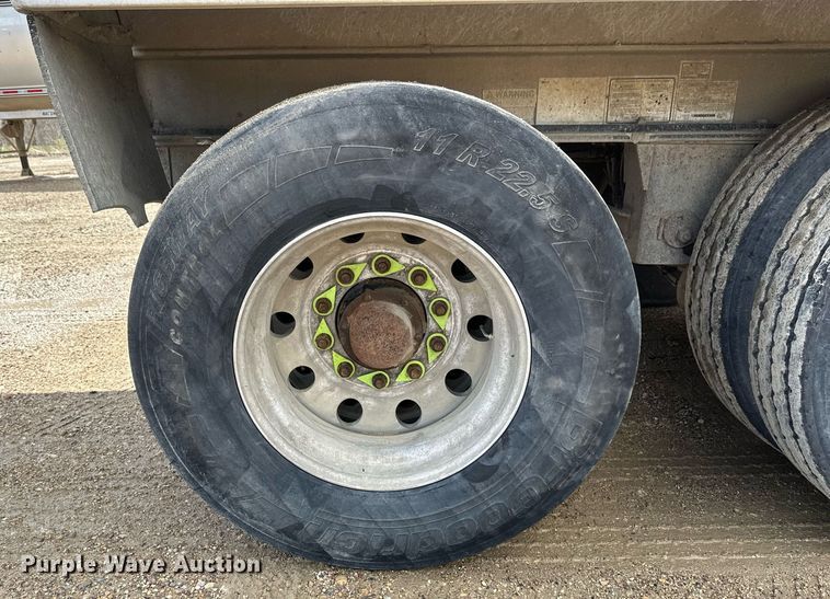 image for item EA2381 2008 Mac Trailer end dump trailer