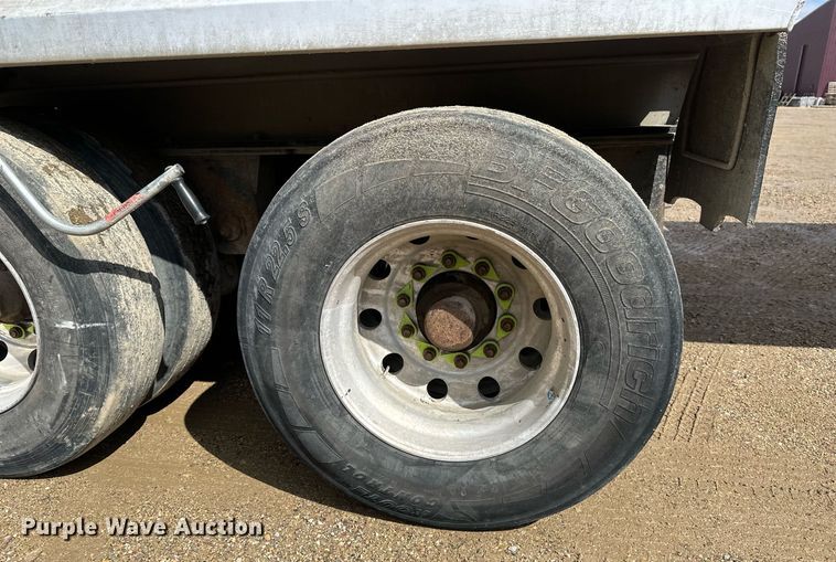 image for item EA2381 2008 Mac Trailer end dump trailer