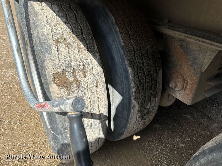 image for item EA2381 2008 Mac Trailer end dump trailer