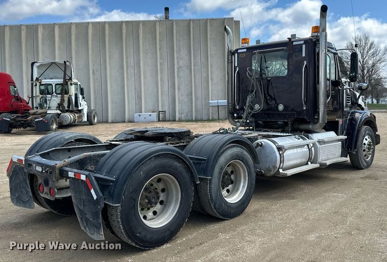 image for item EA2382 2014 Freightliner Coronado SD 122 semi truck