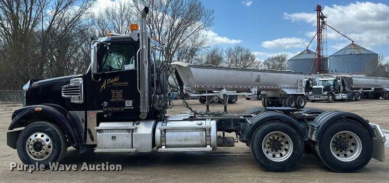 image for item EA2382 2014 Freightliner Coronado SD 122 semi truck