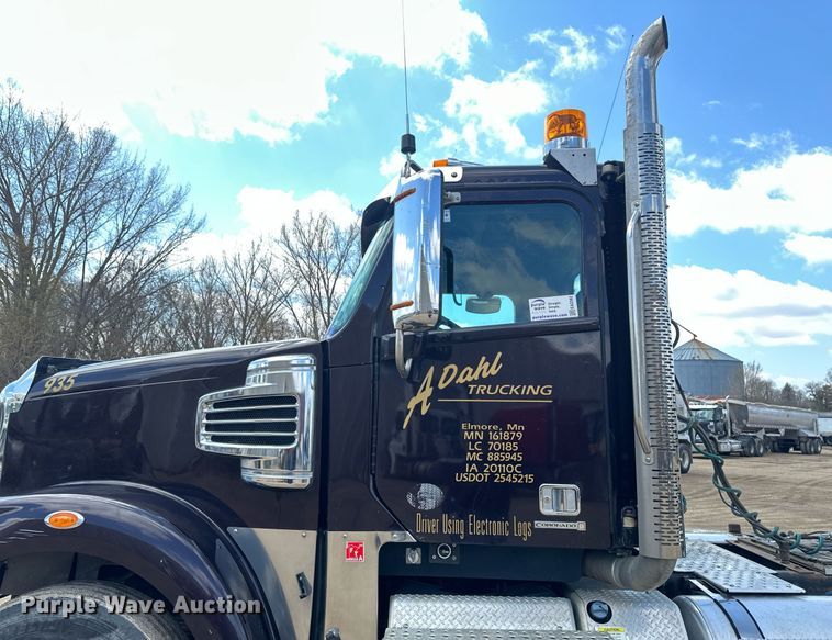 image for item EA2382 2014 Freightliner Coronado SD 122 semi truck