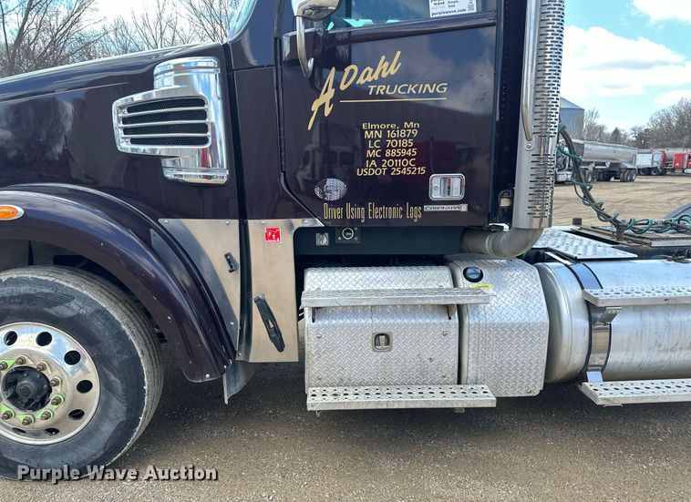 image for item EA2382 2014 Freightliner Coronado SD 122 semi truck