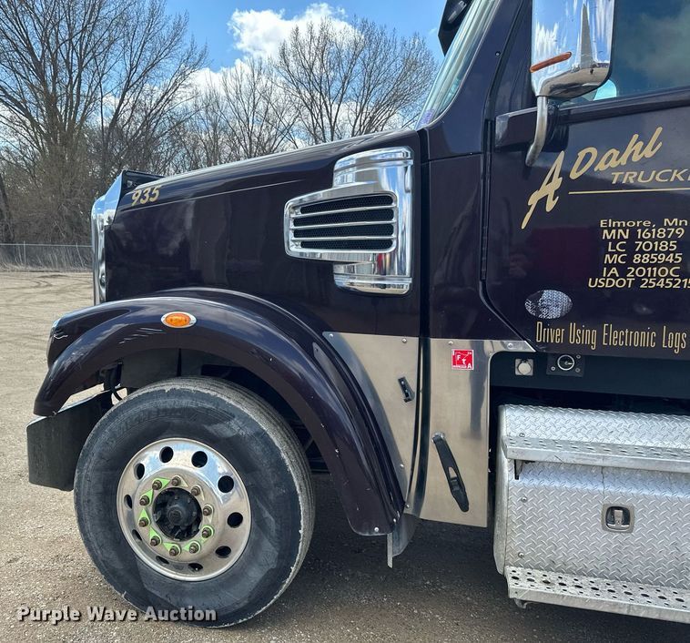 image for item EA2382 2014 Freightliner Coronado SD 122 semi truck