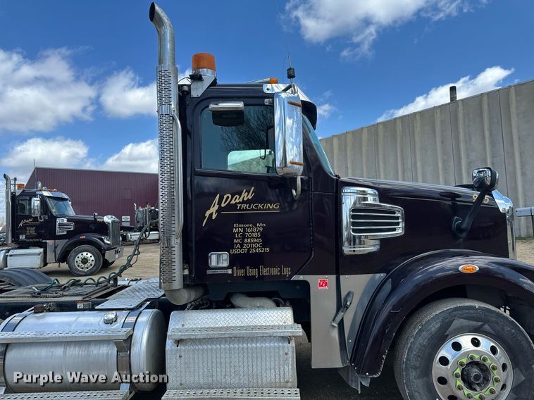 image for item EA2382 2014 Freightliner Coronado SD 122 semi truck