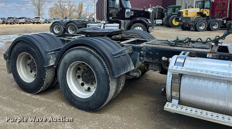 image for item EA2382 2014 Freightliner Coronado SD 122 semi truck